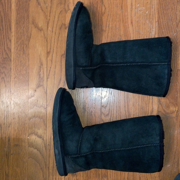 UGG®Women's K Classic Tall Black boots - Picture 2 of 7